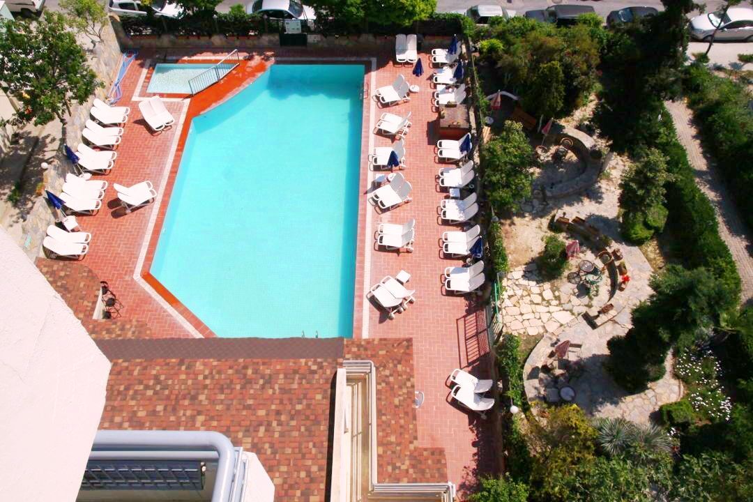 Uslan Hotel Kusadasi Exterior photo